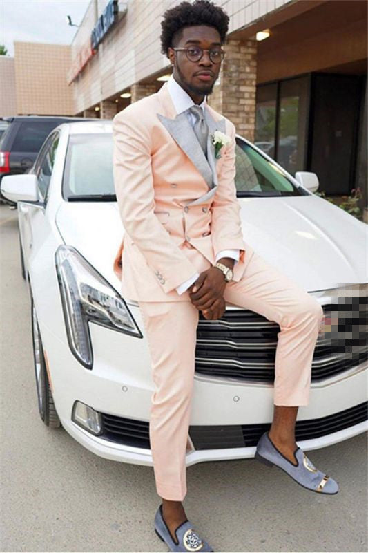 Newinlook Gorgeous Pink Wedding Suit Outfits for Men with Double Breasted and Peaked Lapel Party