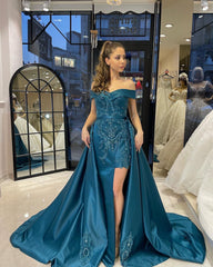 Chic Floor-Length Sweetheart Off-The-Shoulder Sheath Ribbon Prom Dress with Appliques