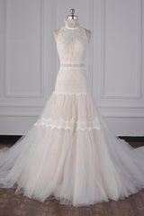 Chic High-Neck Tulle Lace Wedding Dress Appliques Sleeveless Bridal Gowns with Beading Sashes Online