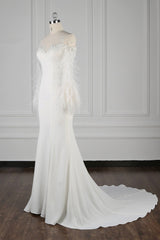 Chic Jewel Sleeveless White Chiffon Wedding Dress Mermaid Appliques Bridal Gowns with Fur Onsale