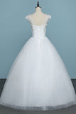 Chic Jewel Tulle Lace White Wedding Dress Sleeveless Appliques Bridal Gowns with Flowers Online