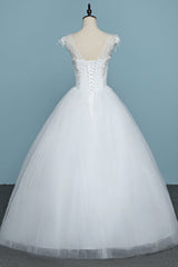 Chic Jewel Tulle Lace White Wedding Dress Sleeveless Appliques Bridal Gowns with Flowers Online