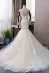 Chic Jewel Tulle Mermaid Lace Wedding Dress Pearls Appliques Long Sleeves Bridal Gowns Online