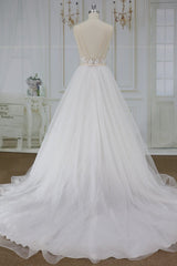 Chic Spaghetti Straps V-neck A-line Wedding Dresses White Tulle Bridal Gowns On Sale