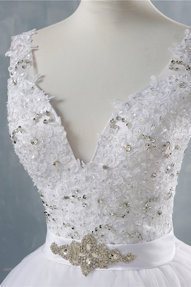 Chic Starps V-Neck Beadings Tulle Wedding Dress Sleeveless Appliques Bridal Gowns with Rhinestones