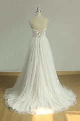 Chic Sweetheart Lace Wedding Dress White Tulle Ruffles Bridal Gowns On Sale