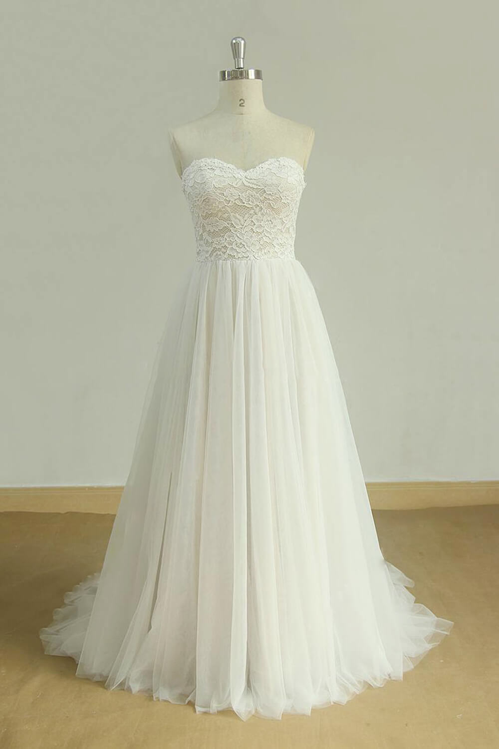 Chic Sweetheart Lace Wedding Dress White Tulle Ruffles Bridal Gowns On Sale