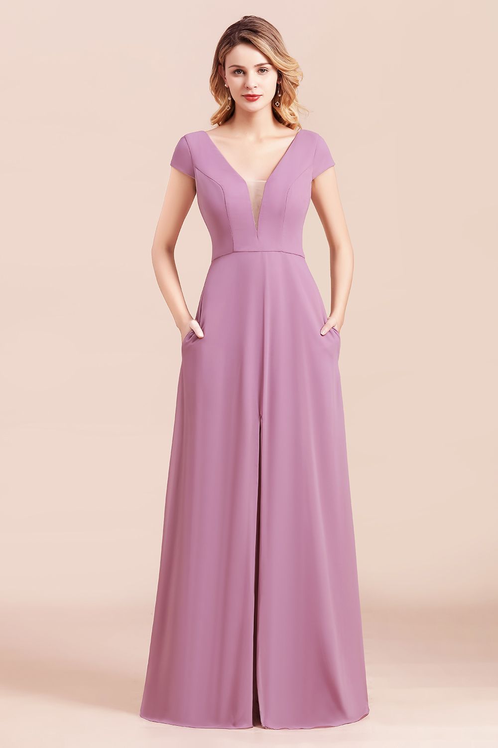 Chic V-Neck Chiffon Wisteria Bridesmaid Dresses with Short Sleeves