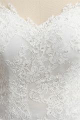 Chic White A-line Tulle Wedding Dresses Jewel Sleeveless Ruffle Bridal Gowns With Appliques On Sale