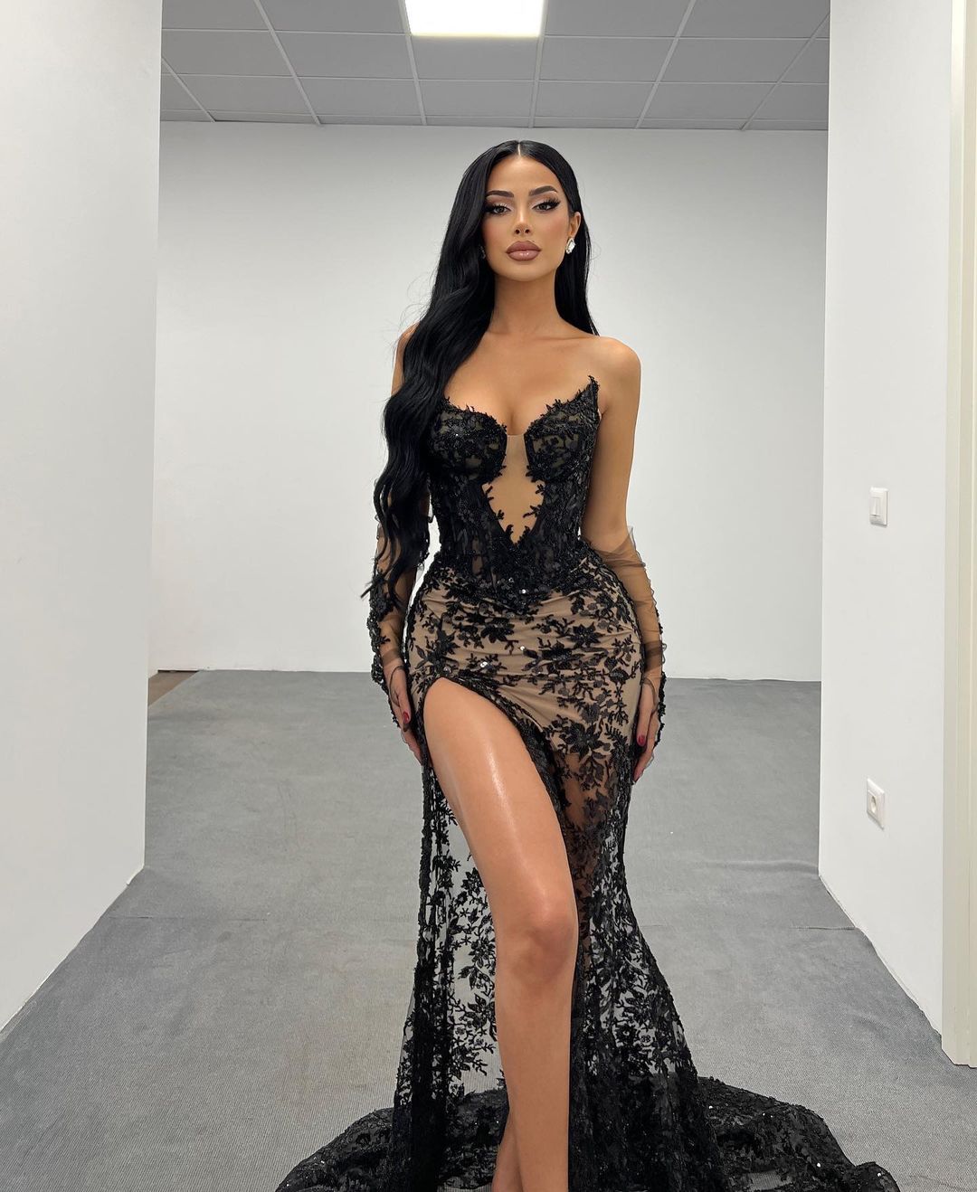Lace Black Long Formal Dress With High Split Gown Gloves Printing