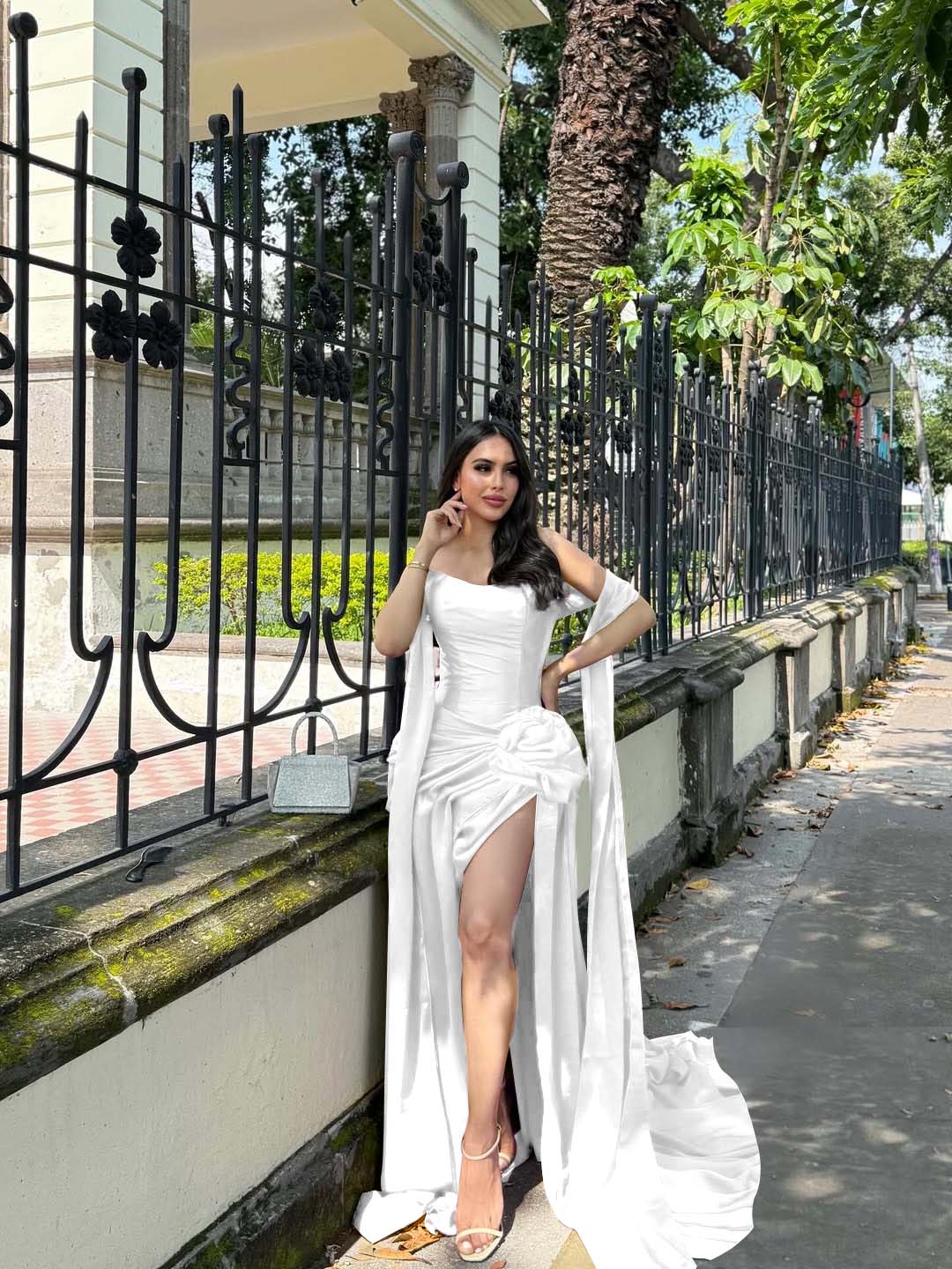Strapless Sleeveless Long Mermaid Formal Dress With Split Pleated