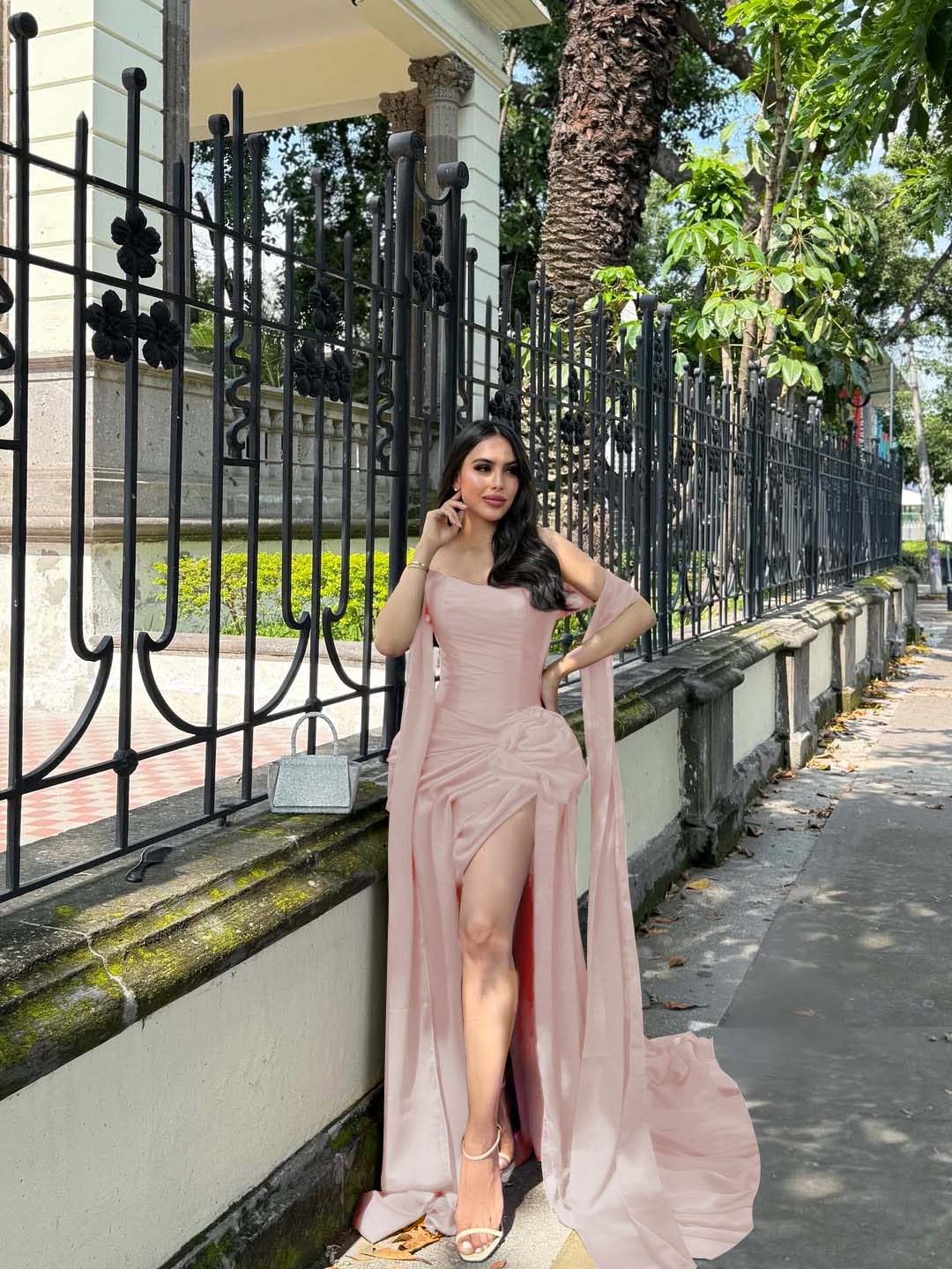 Strapless Sleeveless Long Mermaid Formal Dress With Split Pleated