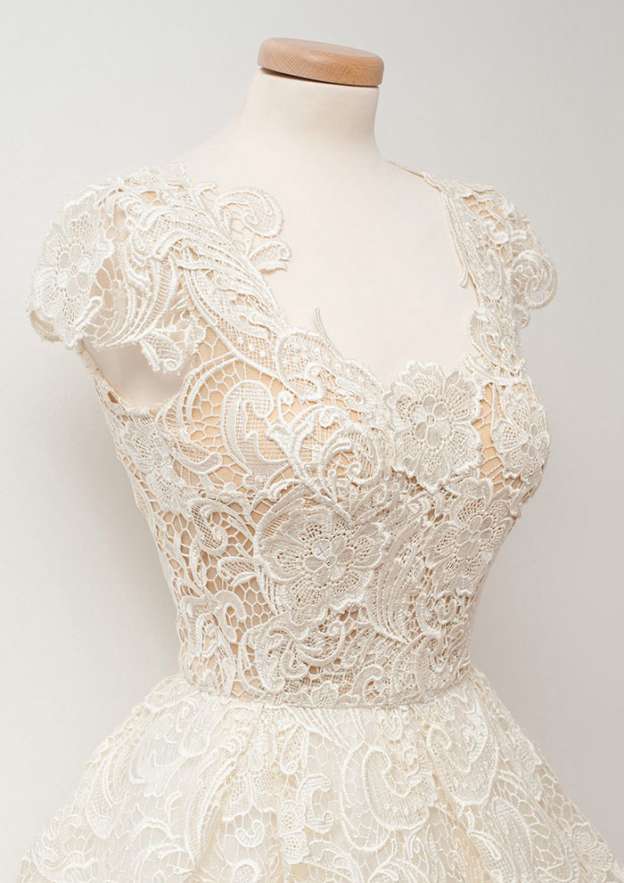 A-line Scalloped Neck Short Sleeve Lace Homecoming Dress