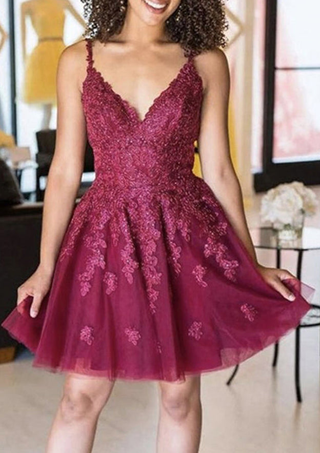 A-line V Neck Sleeveless Lace Tulle Short/Mini Homecoming Dress With Appliqued
