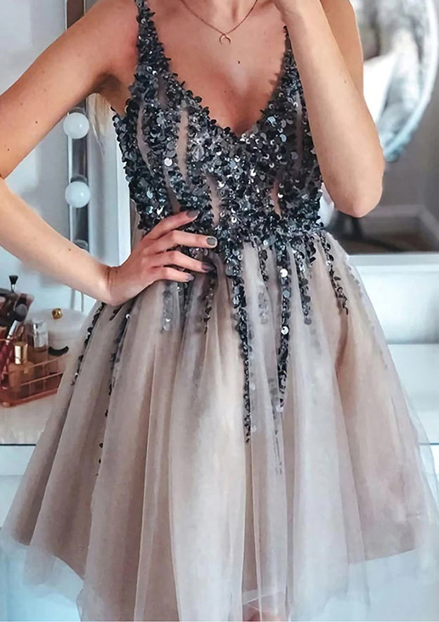 A-Line V Neck Sleeveless Tulle Short/Mini Homecoming Dress with Sequins Beading