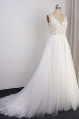 Elegant Appliques Straps Tulle Wedding Dress A-line White V-neck Bridal Gowns On Sale