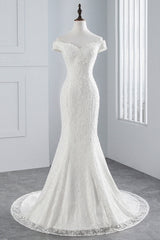 Elegant Lace Off-the-Shoulder White Mermaid Wedding Dresses Affordable Online