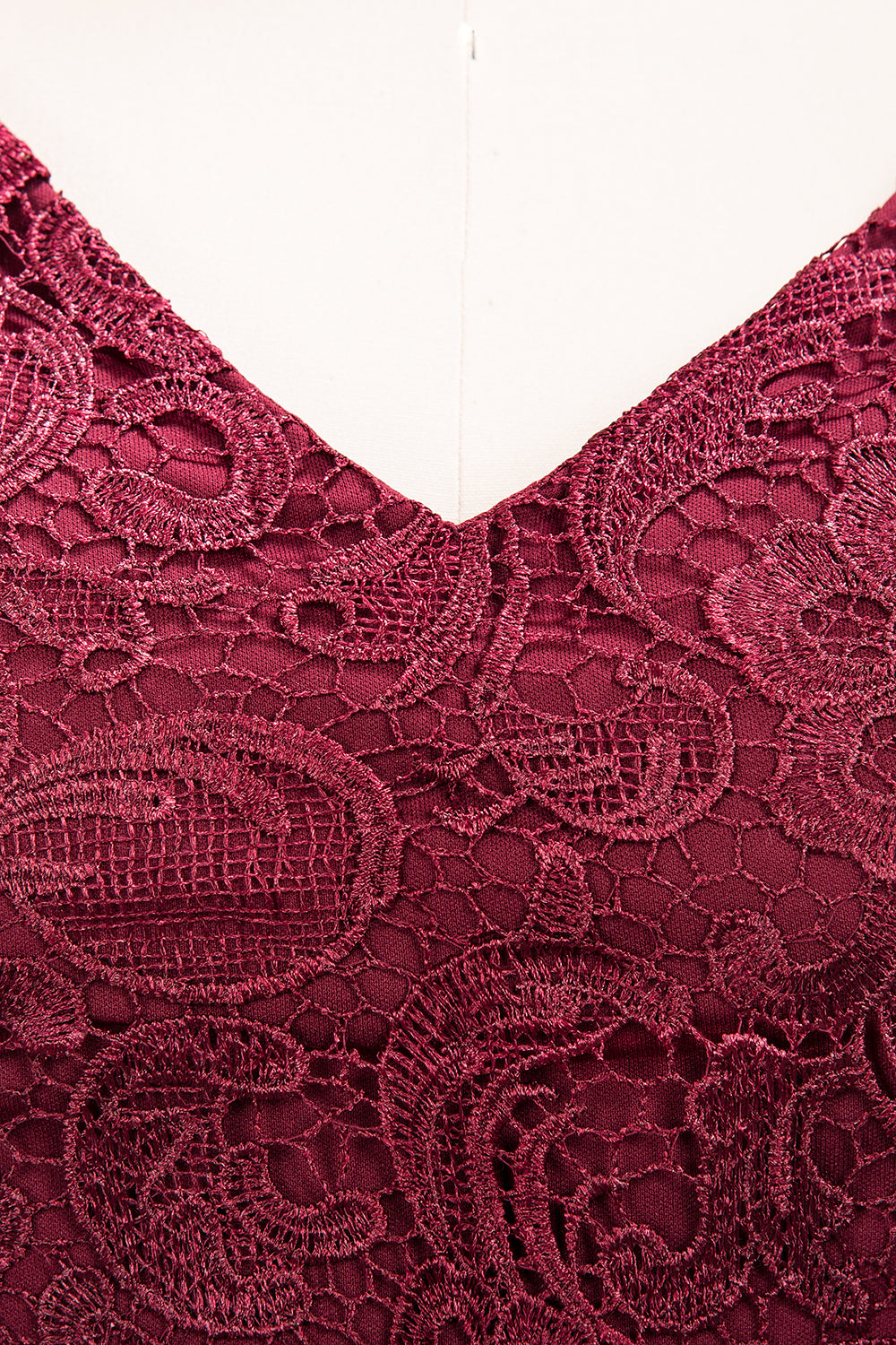 Elegant Lace Open-Back Long Burgundy Bridesmaid Dresses Online