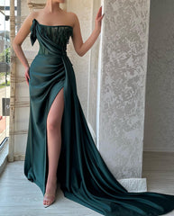 Stylish Long Dark Green A-line Prom Dress with Sleeveless Design and Slit