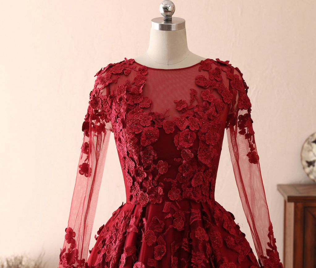 Elegant Long Sleeve Burgundy Prom Dress Lace Evening Gowns