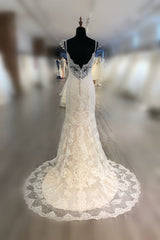 Elegant Spaghetti Straps Mermaid Wedding Dress Tulle Lace Appliques V-Neck Bridal Gowns Online