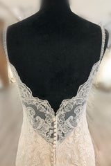 Elegant Spaghetti Straps Mermaid Wedding Dress Tulle Lace Appliques V-Neck Bridal Gowns Online