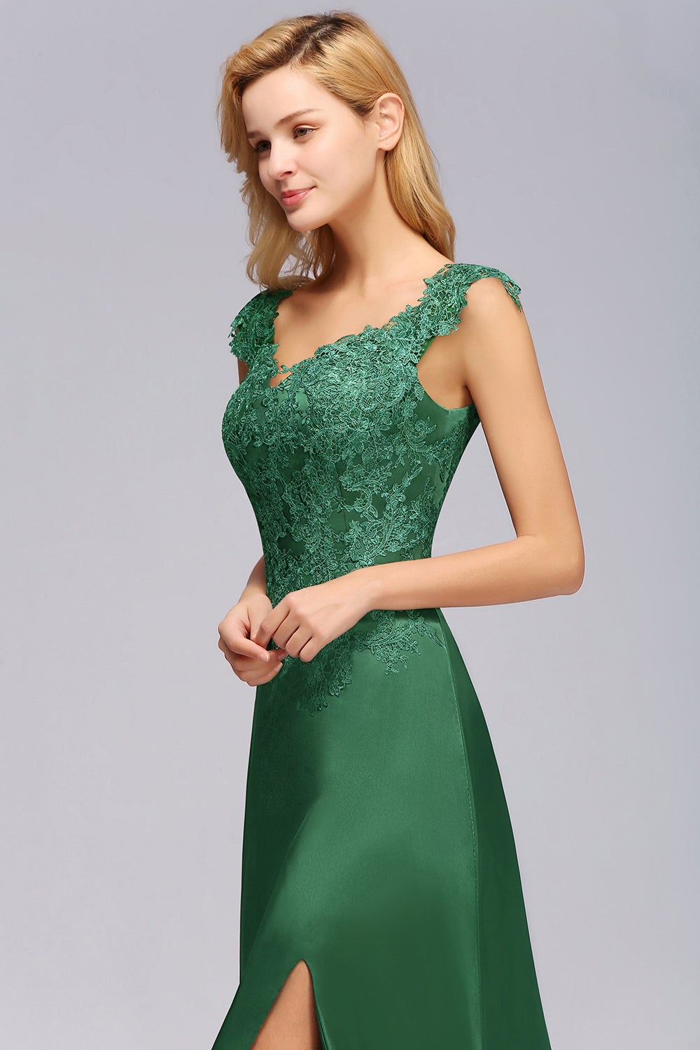 Elegant V-Neck Dark Green Lace Bridesmaid Dresses with Front-Slit