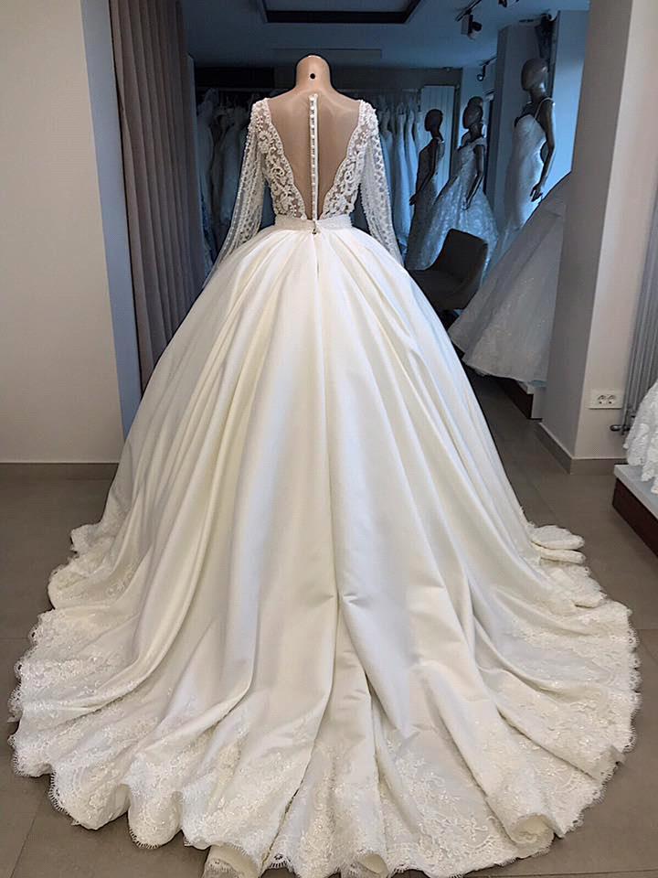 Elegant V-neck Longsleeves White Wedding Dresses Satin Lace Bridal Gowns With Appliques On Sale