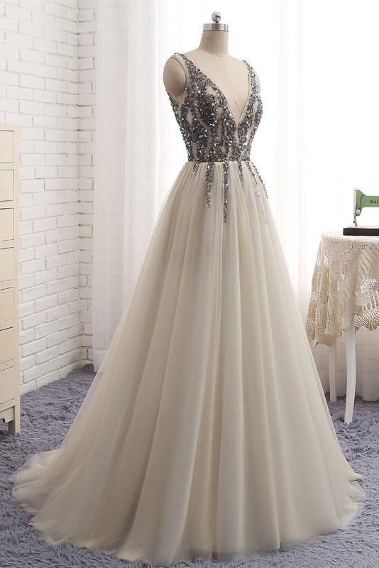 Elegant V-Neck Sleeveless Prom Dress With Appliques Long Tulle Evening Gowns