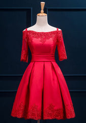 Glamorous Satin Appliqued Lace A-Line/Princess Knee-Length Cocktail Dress