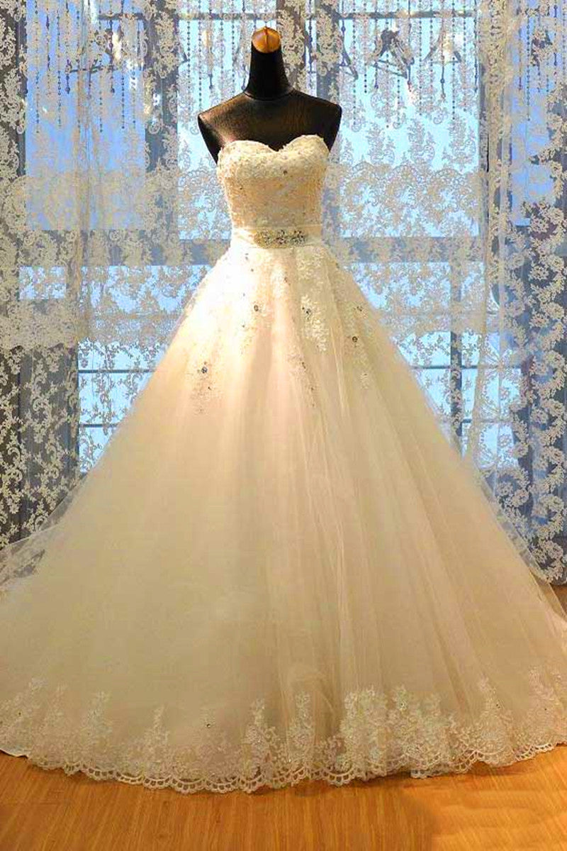 Glamorous Strapless Sleevelsss Tulle Wedding Dress Sweetheart Appliques Bridal Gowns with Rhinestones On Sale