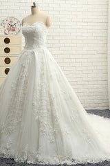 Glamorous Sweetheart A-line Tulle Wedding Dresses With Appliques White Ruffles Lace Bridal Gowns  Online