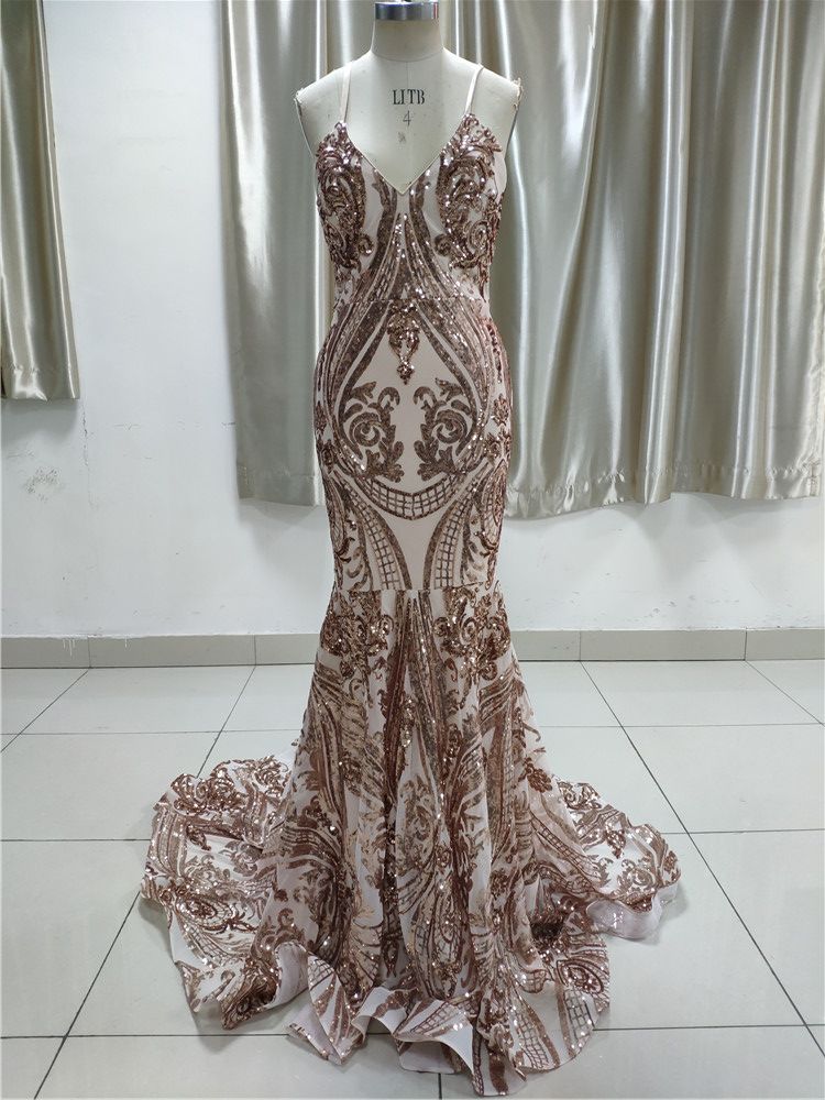 Glamorous V Neck Sleevless Affordable Prom Dresses With Appliques Spaghetti Straps