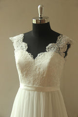 Glamorous White Straps Appliques Wedding Dress Sleeveless V-neck Chiffon Bridal Gowns On Sale