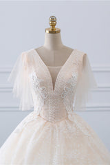 Gorgeous Ball Gown V-Neck Tulle Beadings Wedding Dress Rhinestones Appliques Bridal Gowns with Short Sleeves On Sale