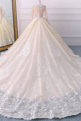 Gorgeous Jewel Champagne Tulle Lace Wedding Dress Long Sleeves Appliques Bridal Gowns Online