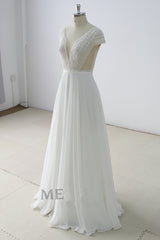 Gorgeous White Lace Backless V-Neck Long Wedding Dress Sleeveless Appliques Bridal Gowns On Sale