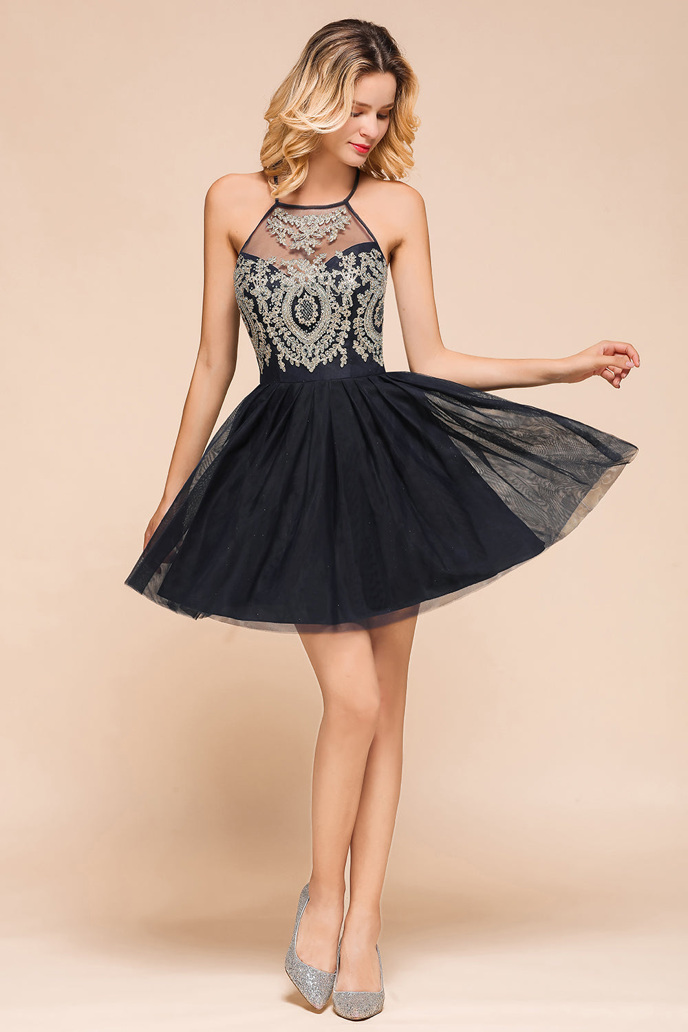 Lovely Halter Tulle Short Prom Dress Lace Appliques Homecoming Dress Online