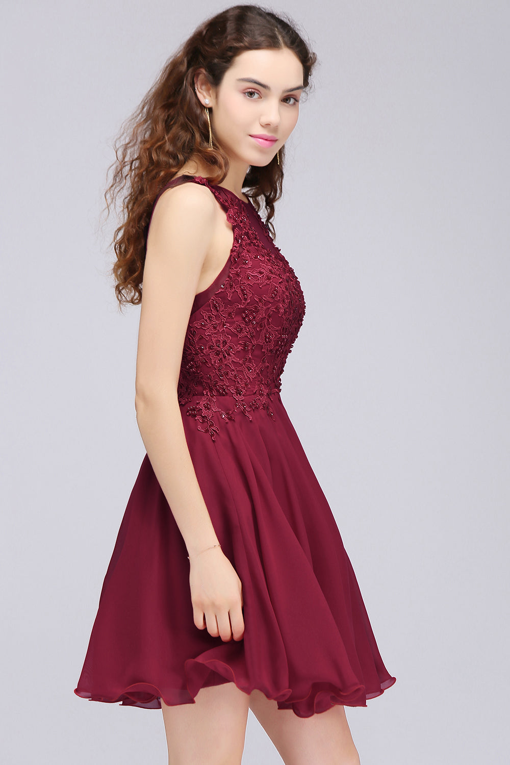 Lovely Lace Short Burgundy Bridesmaid Dress with Appliques