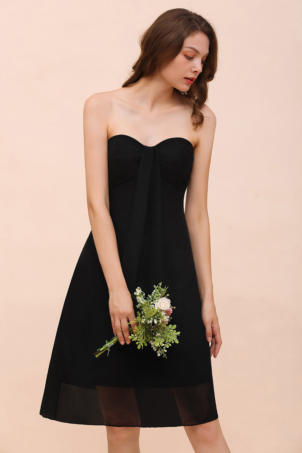 Lovely Strapless Sweetheart Ruffle Short Black Bridesmaid Dress Affordable