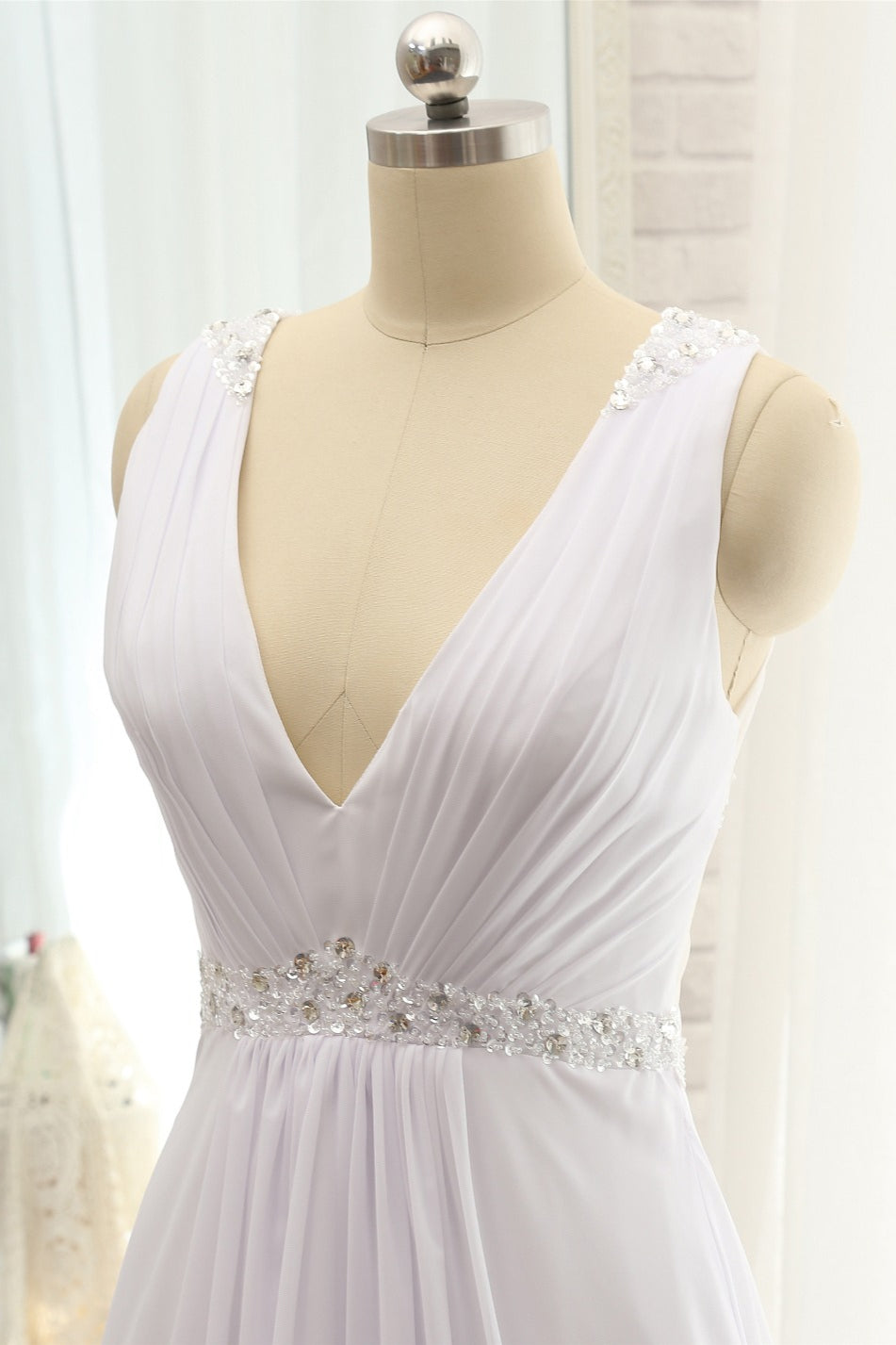 Modest Straps V-neck Sleeveless Wedding Dresses White Chiffon Bridal Gowns Online