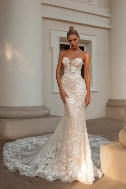 Luxurious Sweetheart Sleeveless Mermaid Lace Bridal Gown