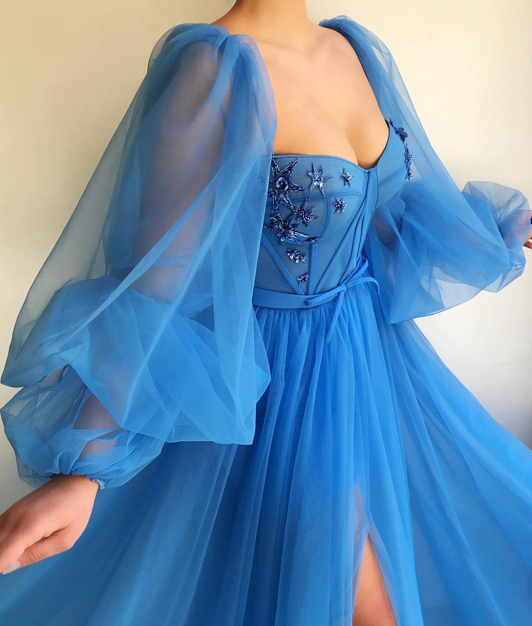 Ocean Blue Long Sleeve Tulle Prom Dress With Slit Sweetheart