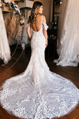 Off-the-Shoulder Wedding Dress Mermaid Lace Appliques
