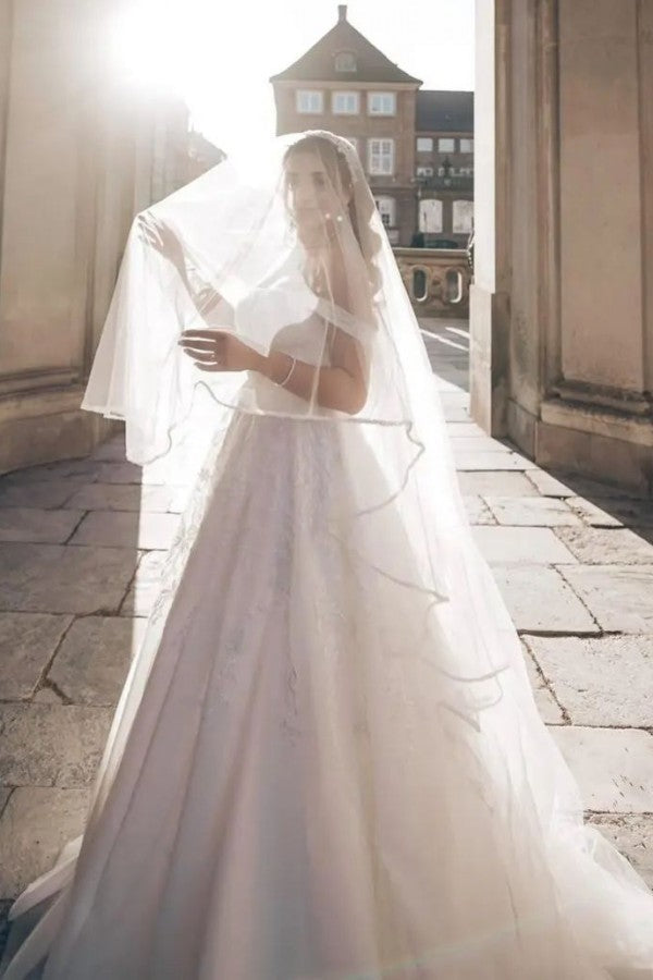 Off-the-Shoulder White Wedding Dress Princess Zipper Back