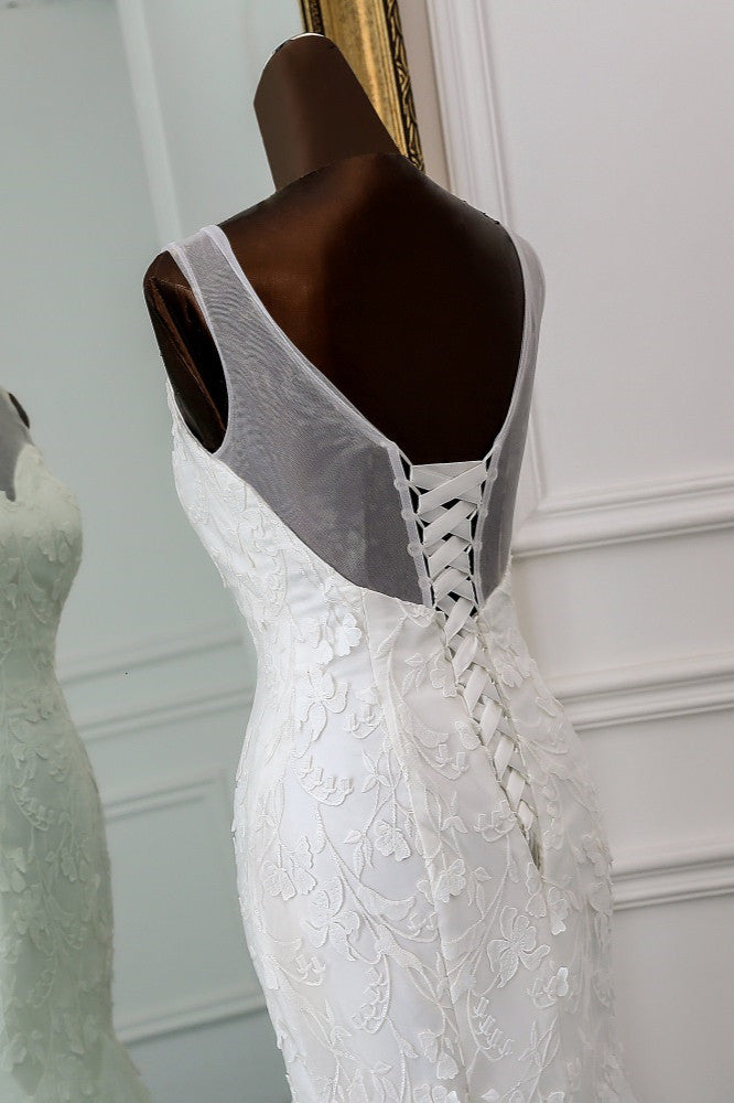 Popular Jewel Sleeveless White Mermaid Wedding Dresses with Appliques