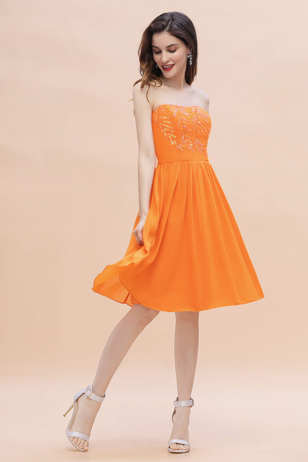 Pretty Strapless Sweetheart Chiffon Sequins Short Bridesmaid Dress with Ruffles