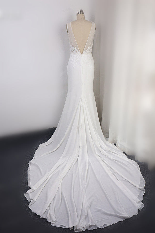 Sexy Deep-V-Neck Chiffon Sheath Wedding Dress Lace Appliques Sleeveless Pearls Bridal Gowns Online