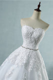 Sexy Strapless Sweetheart Tulle Wedding Dress Sleeveless Appliques Bridal Gowns with Beadings Sash