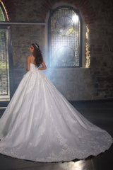 Spaghetti-Straps Ball Gown Wedding Dress Sleeveless With Appliques